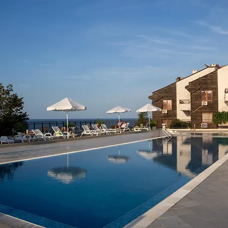 Ξενοδοχείο με διαμερίσματα Poolside Paradise *