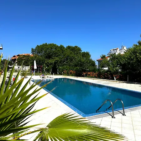 Poolside Paradise Hotel de apartamente Sozopol
